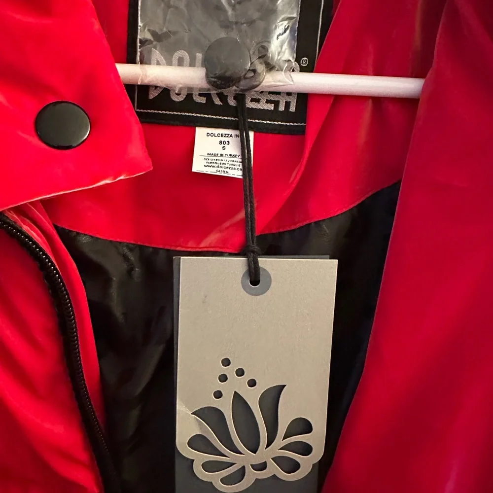 Dolcezza Red Puffer Coat - Picture 3 of 8